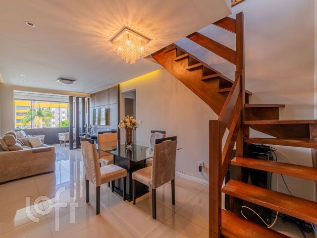 Apartamento com 186m², 3 dormitórios, 1 suíte, Menino Deus em Porto Alegre