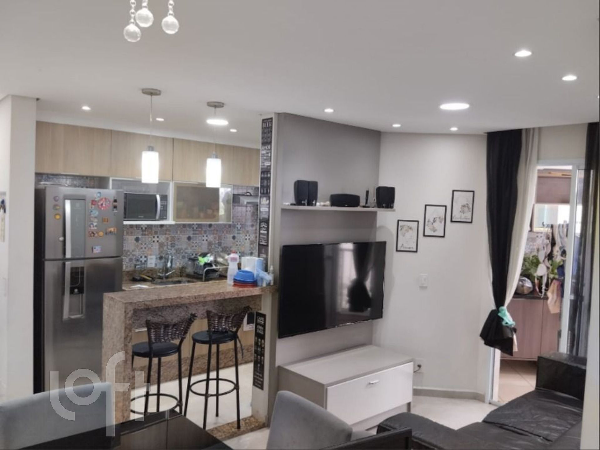 Apartamento à venda com 2 quartos, 56m² - Foto 1