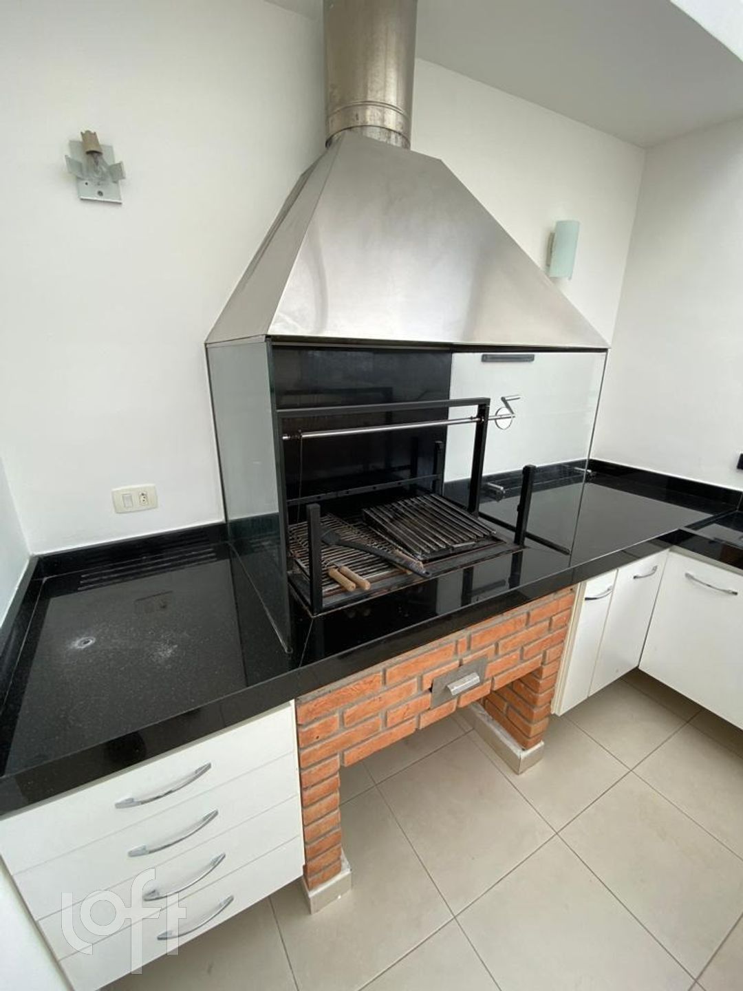 Apartamento à venda com 3 quartos, 180m² - Foto 4