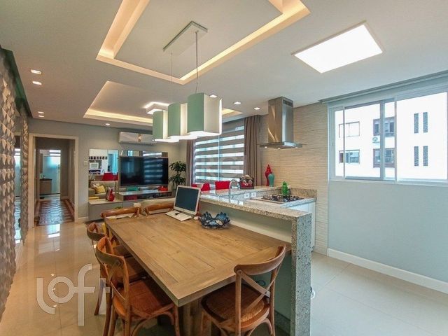 Apartamento com 83m², 2 dormitórios, Rio Branco em Porto Alegre