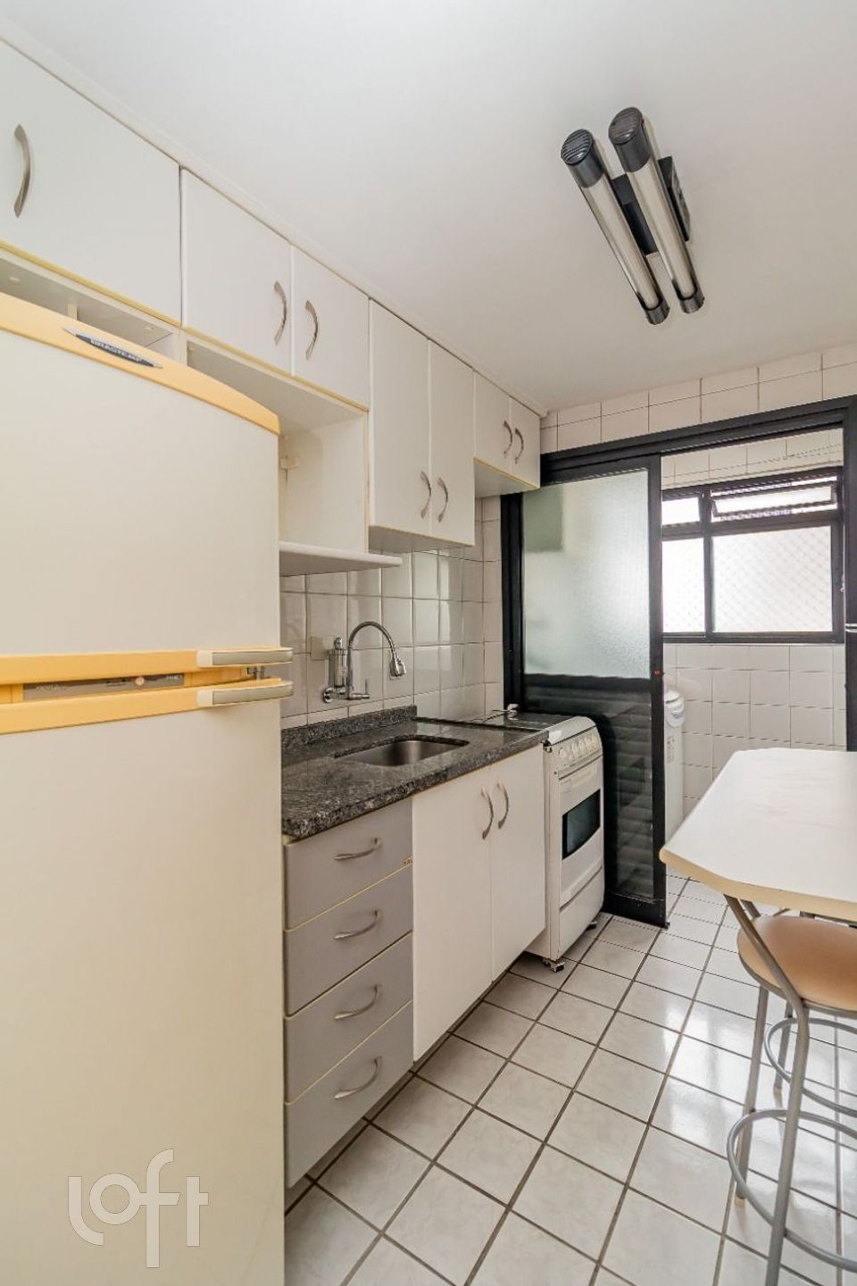 Apartamento à venda com 1 quarto, 41m² - Foto 9