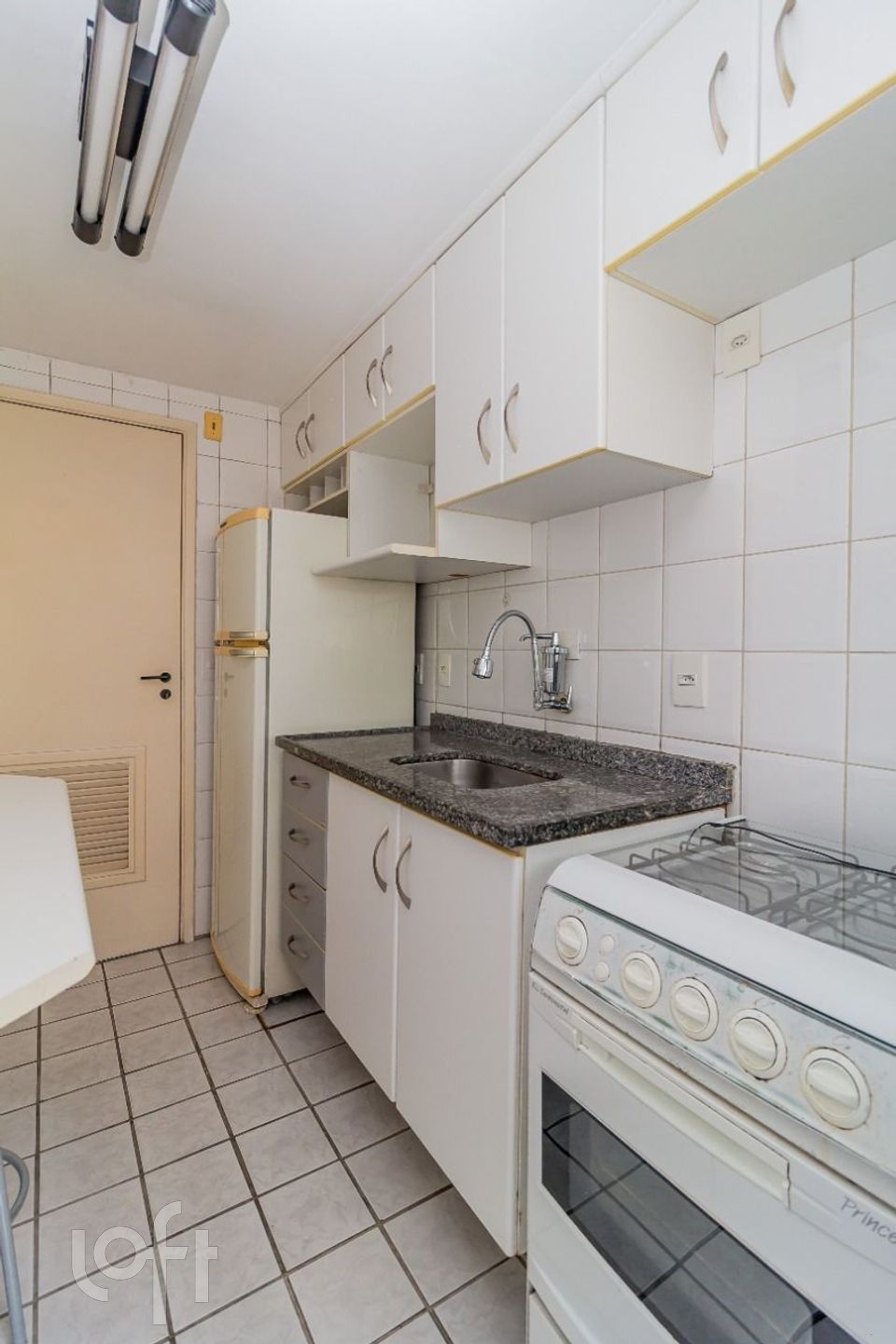 Apartamento à venda com 1 quarto, 41m² - Foto 11