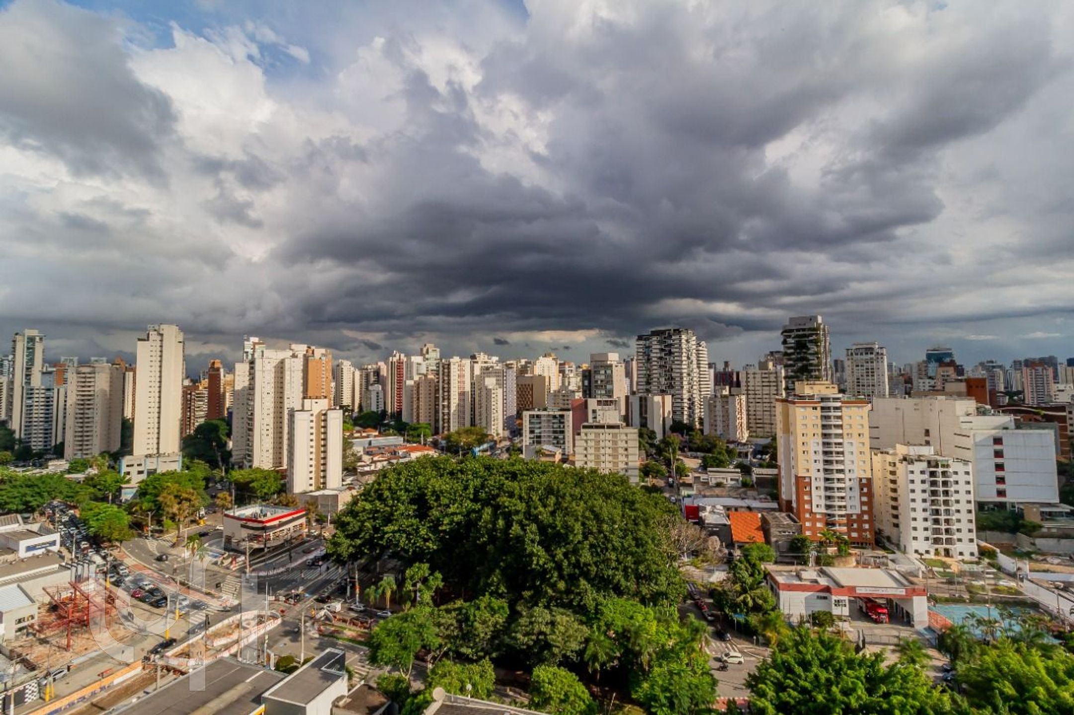 Apartamento à venda com 1 quarto, 41m² - Foto 24