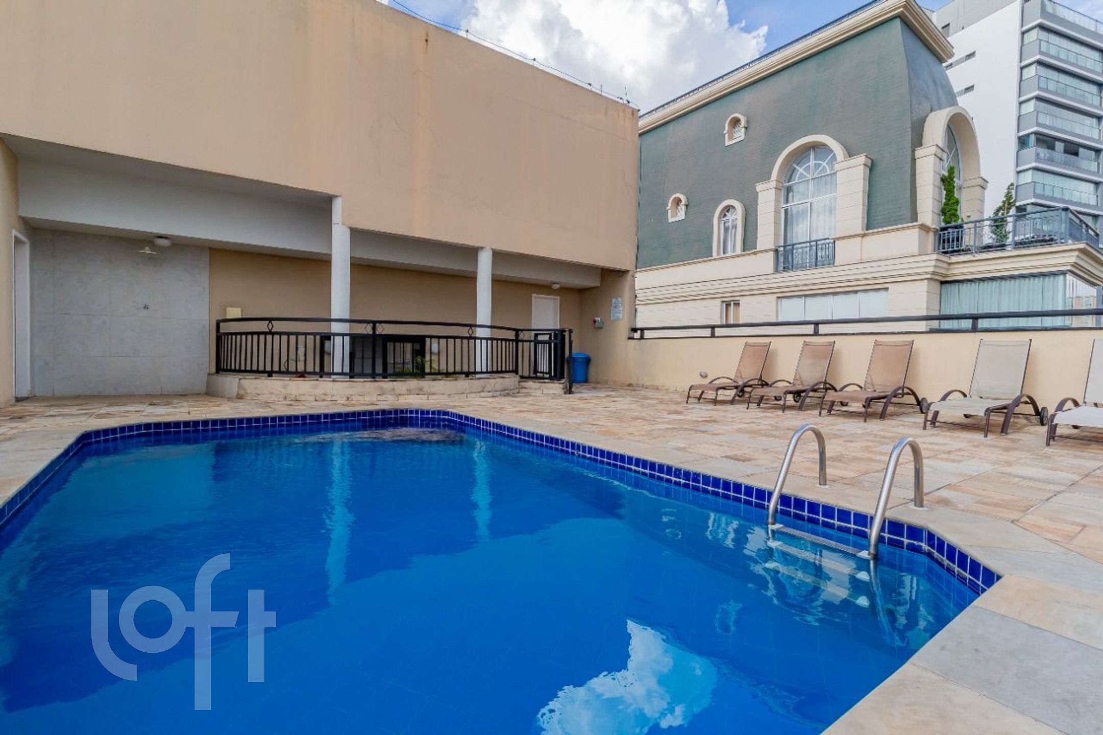 Apartamento à venda com 1 quarto, 41m² - Foto 25