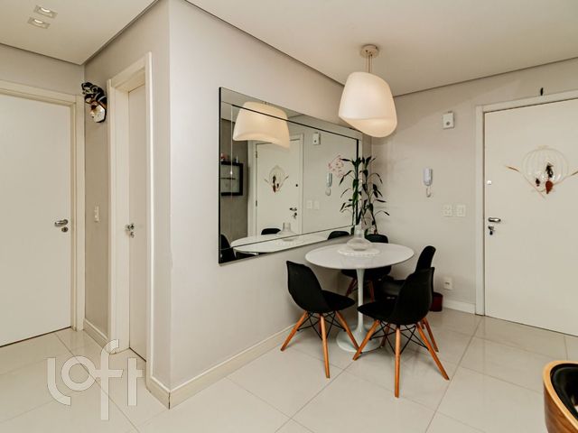 Apartamento com 59m², 2 dormitórios, 1 suíte, 1 vaga, São João em Porto Alegre