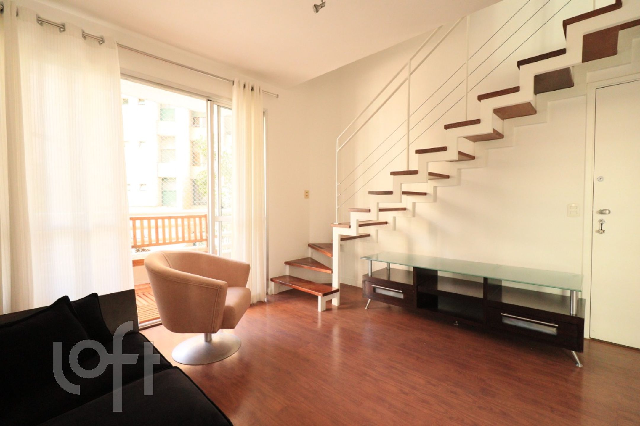 Apartamento à venda com 2 quartos, 70m² - Foto 1