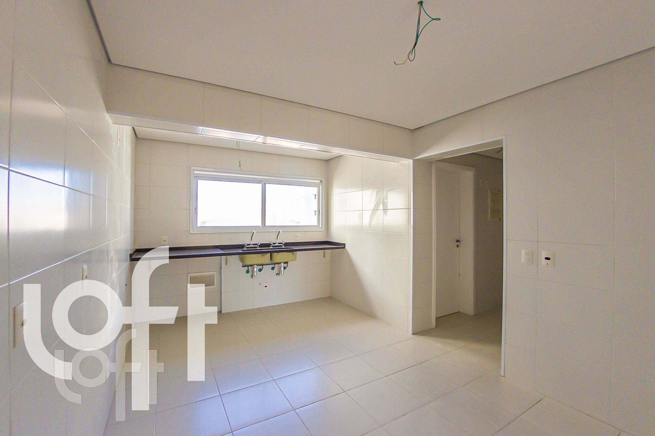 Apartamento à venda com 4 quartos, 205m² - Foto 35