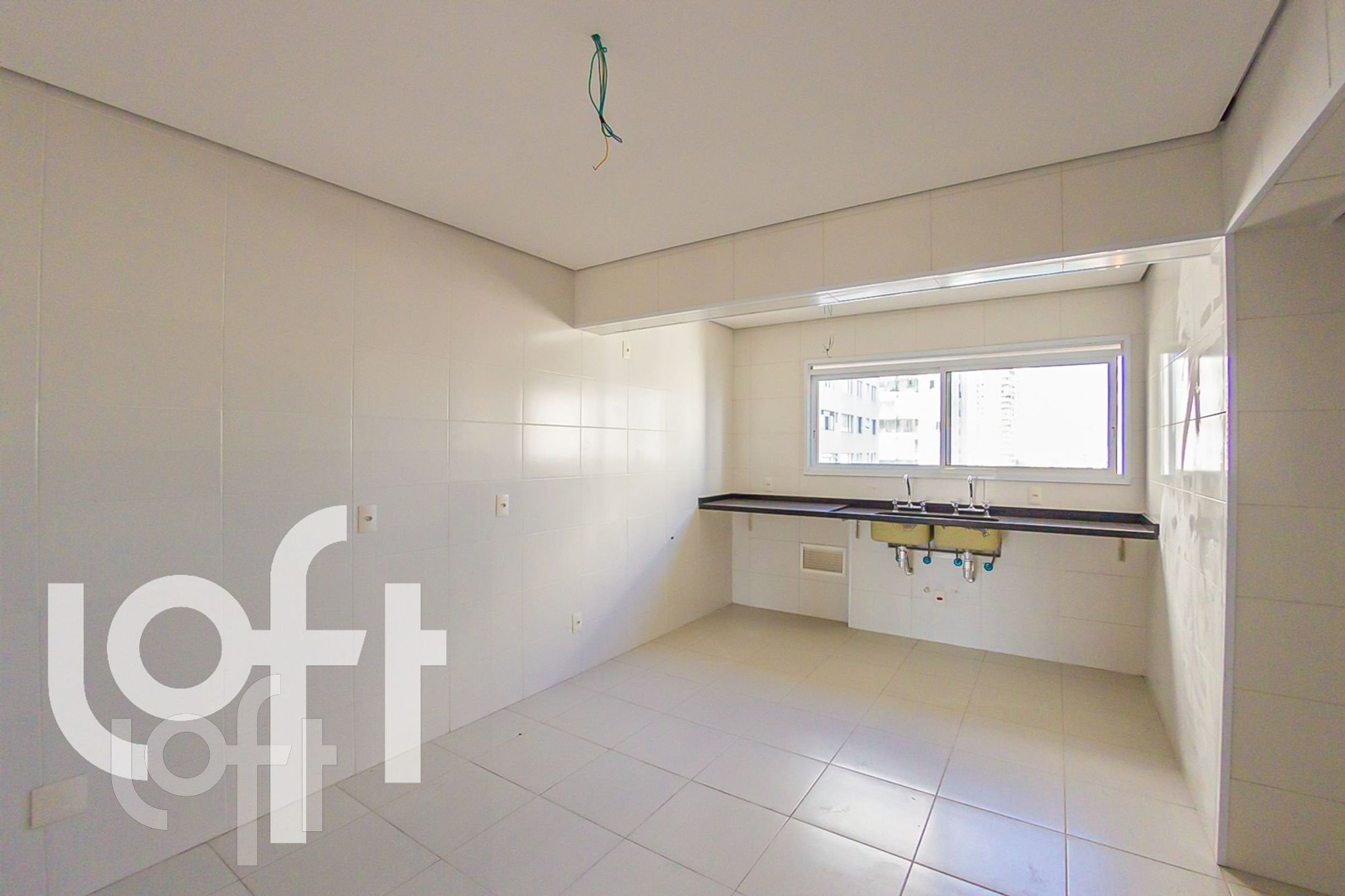 Apartamento à venda com 4 quartos, 205m² - Foto 32