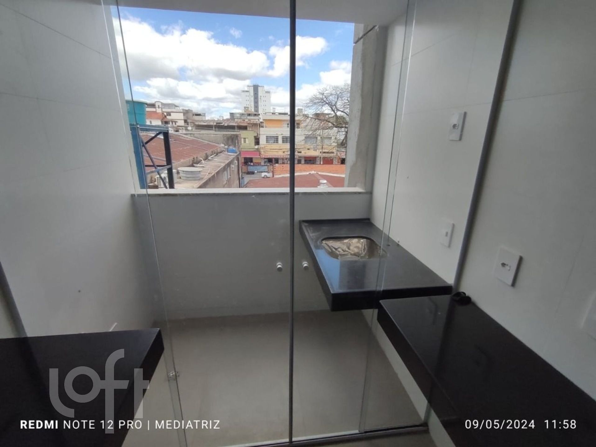 Apartamento à venda com 3 quartos, 21m² - Foto 3