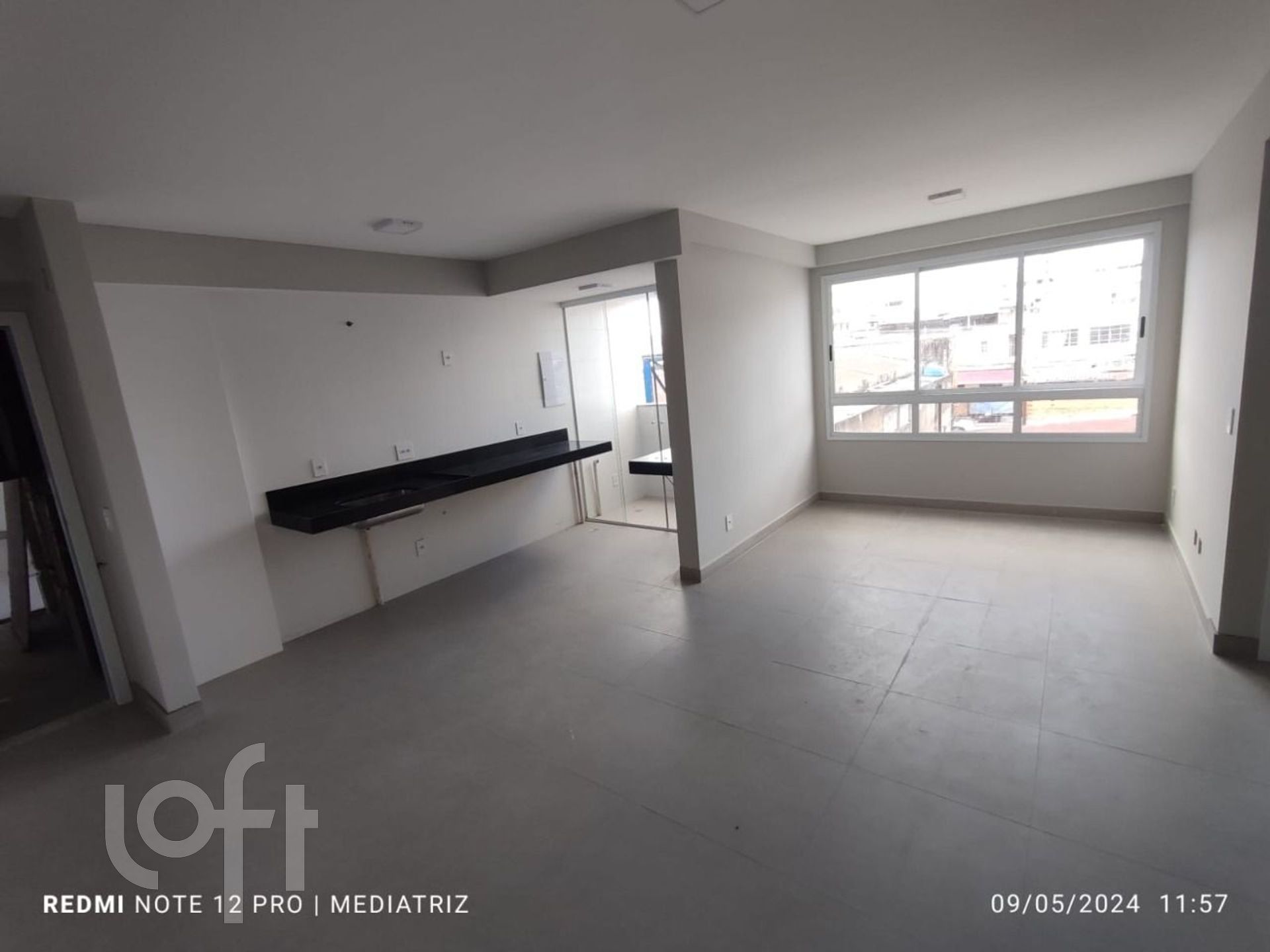 Apartamento à venda com 3 quartos, 21m² - Foto 1