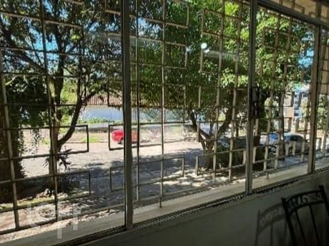 Apartamento com 83m², 3 dormitórios, 1 suíte, 1 vaga, Petrópolis em Porto Alegre