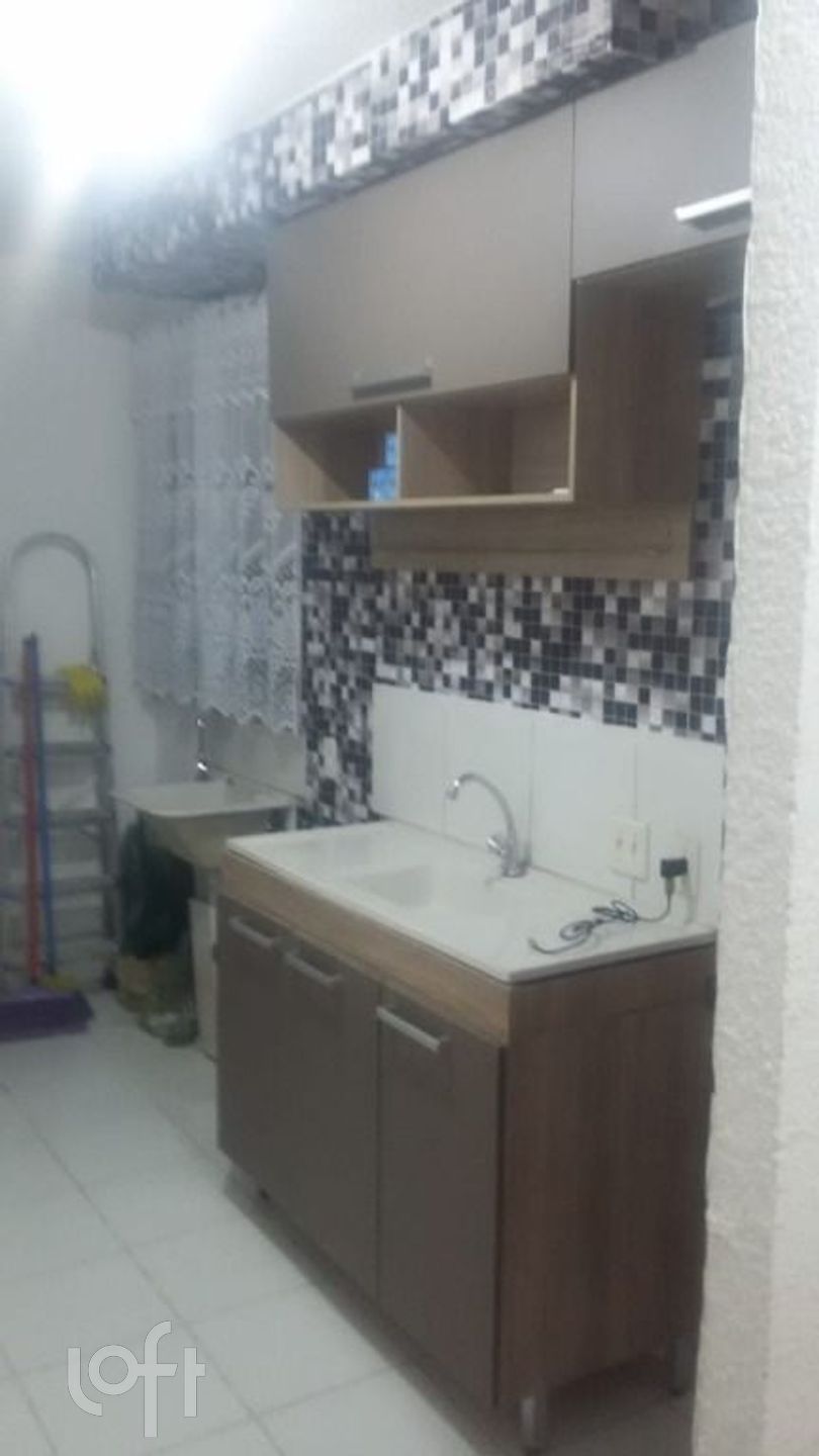 Apartamento à venda com 2 quartos, 40m² - Foto 7