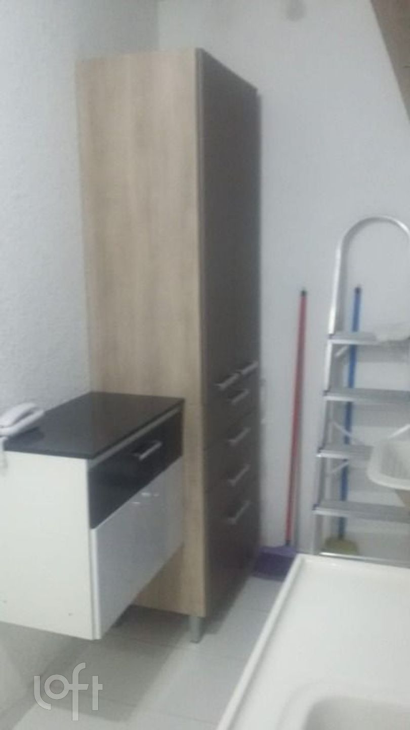 Apartamento à venda com 2 quartos, 40m² - Foto 12