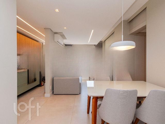 Apartamento com 65m², 2 dormitórios, 1 suíte, 2 vagas, Santana em Porto Alegre