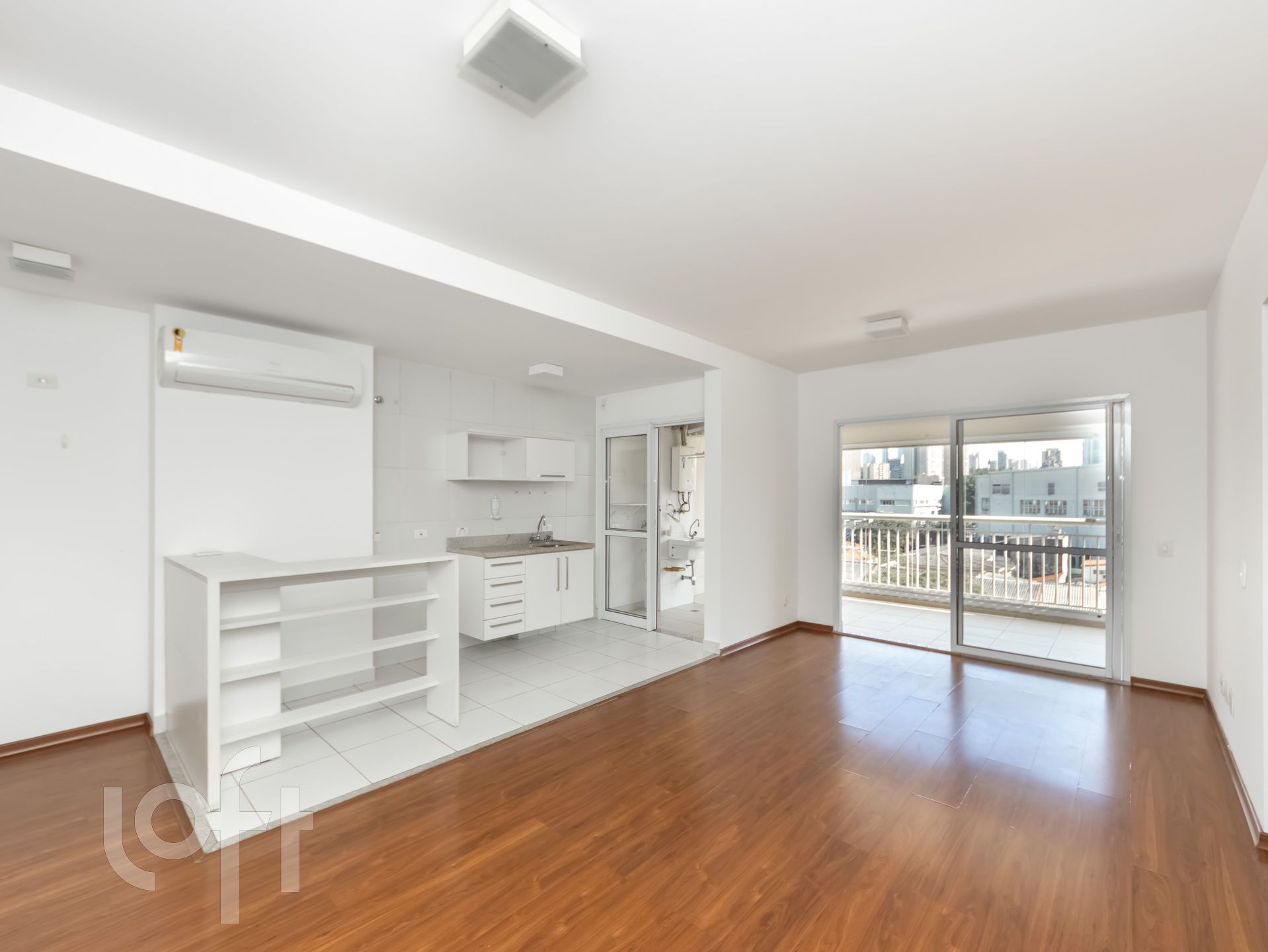 Apartamento à venda em Vila Cordeiro com 77 m², 2 quartos, 1 vaga