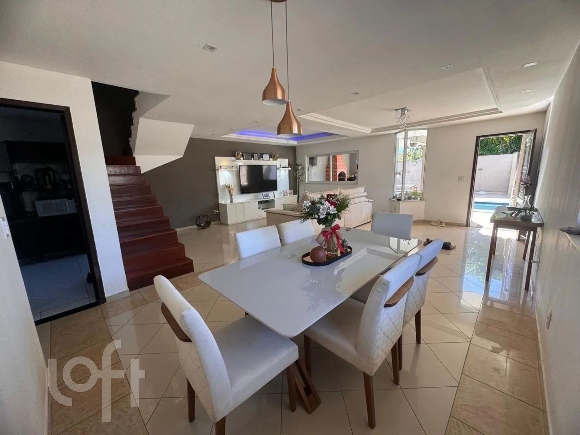 Casa à venda em Vargem Grande com 250 m², 4 quartos, 4 vagas