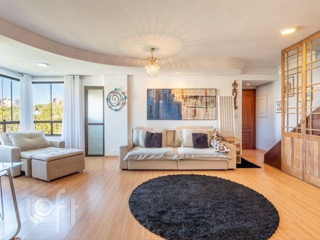 Apartamento com 211m², 3 dormitórios, 1 suíte, 2 vagas, Petrópolis em Porto Alegre
