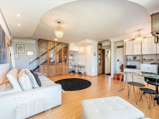 Apartamento com 211m², 3 dormitórios, 1 suíte, 2 vagas, Petrópolis em Porto Alegre