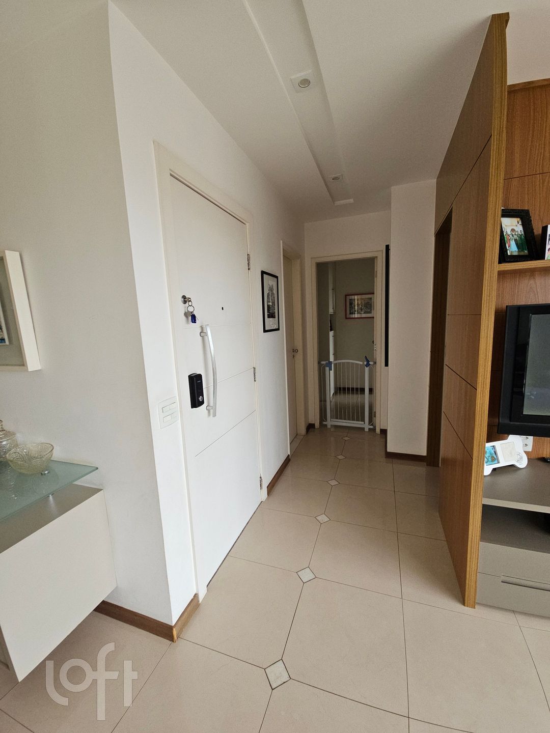 Apartamento à venda com 4 quartos, 140m² - Foto 2