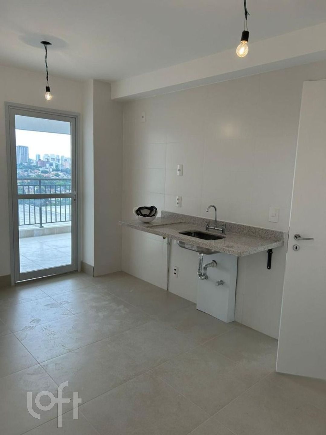 Apartamento à venda com 3 quartos, 136m² - Foto 2