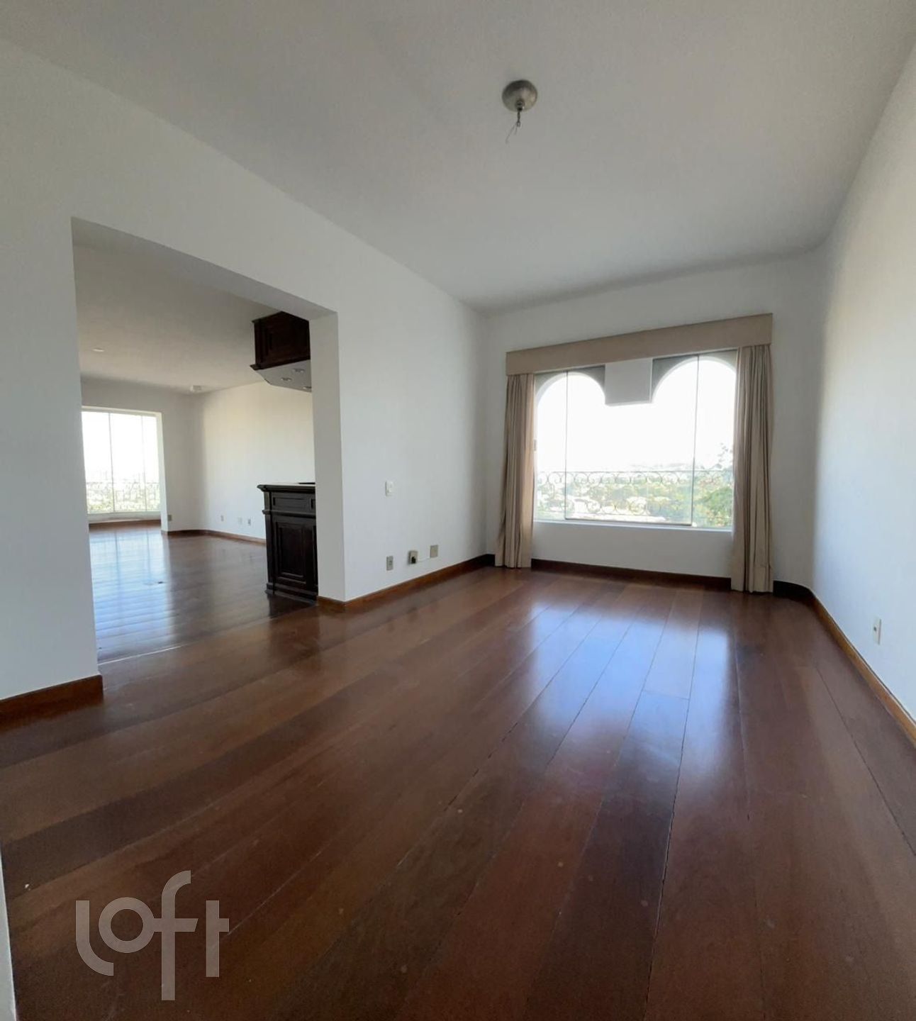 Apartamento à venda com 4 quartos, 218m² - Foto 3