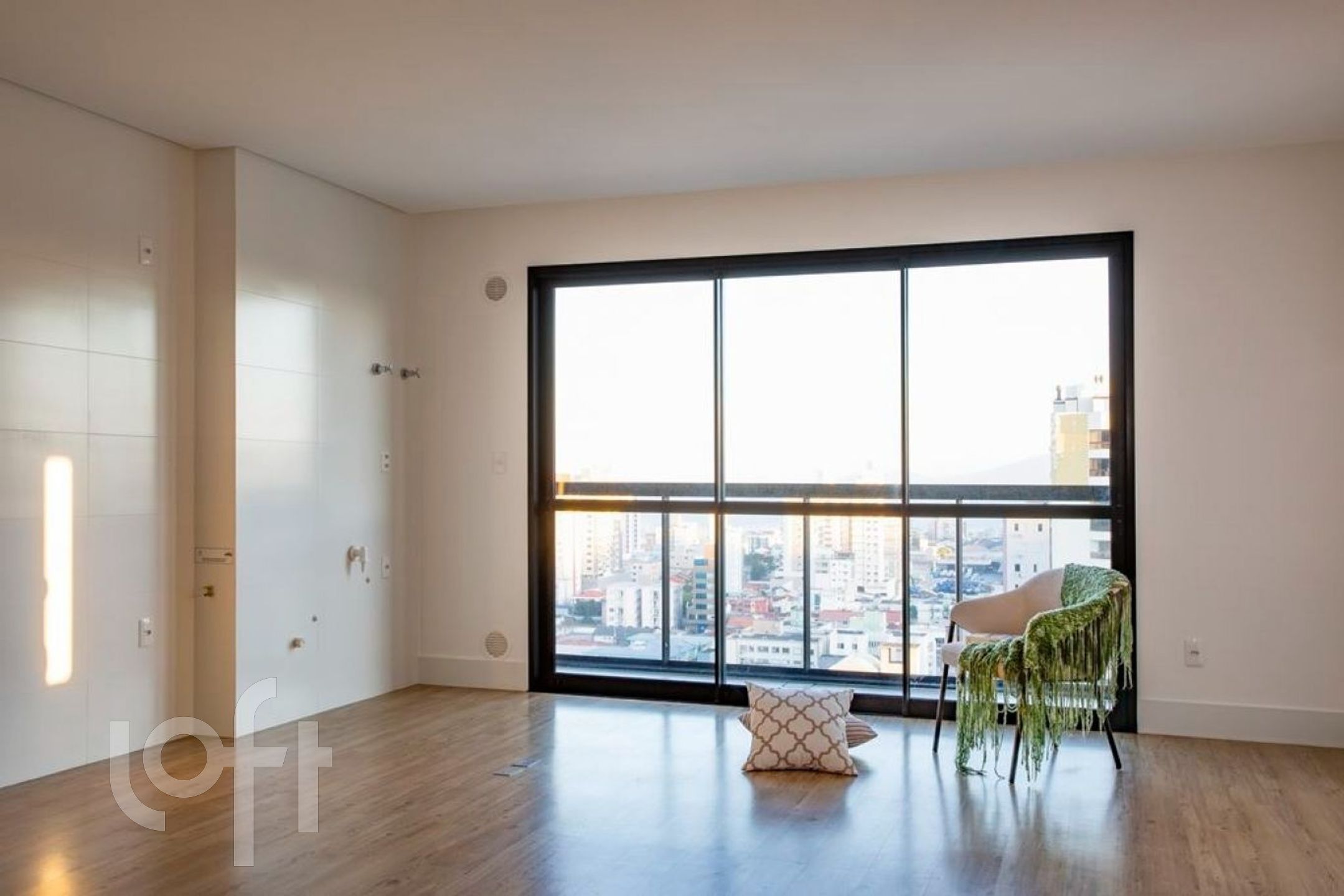 Apartamento à venda em Kobrasol com 72 m², 2 quartos, 1 suíte, 1 vaga