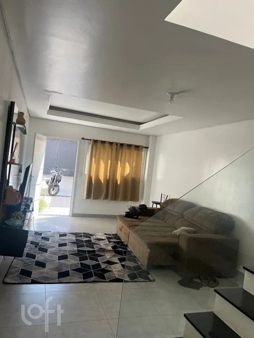 Casa à venda com 3 quartos, 60m² - Foto 1