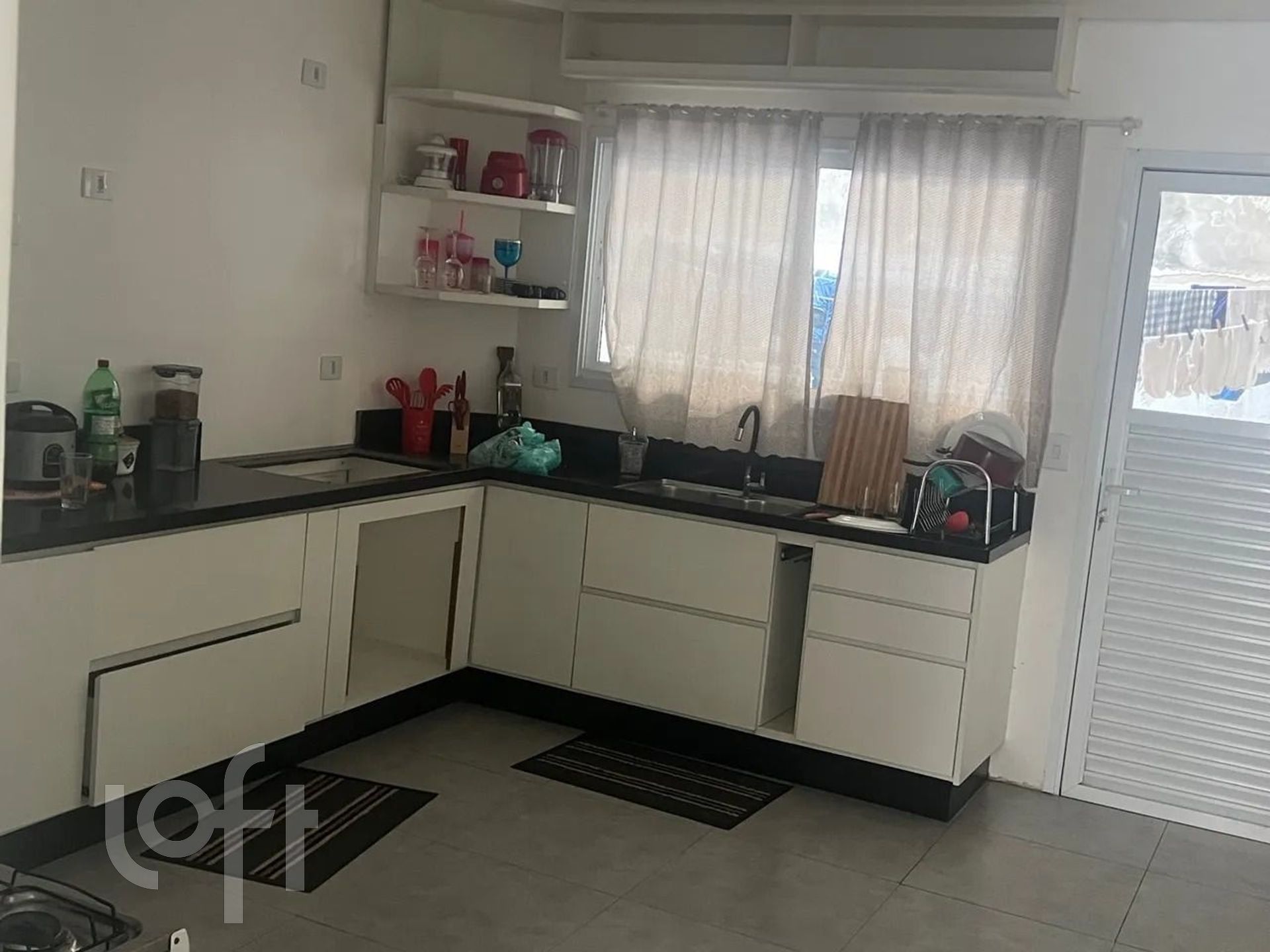 Casa à venda com 3 quartos, 60m² - Foto 3