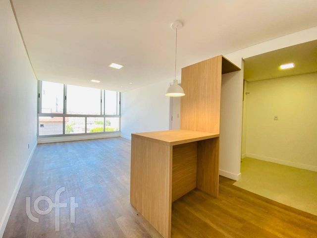 Apartamento com 68m², 2 dormitórios, 1 suíte, 1 vaga, Petrópolis em Porto Alegre