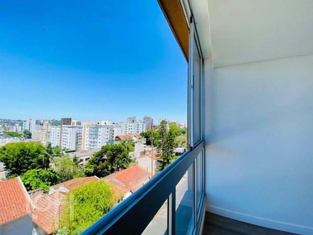 Apartamento com 68m², 2 dormitórios, 1 suíte, 1 vaga, Petrópolis em Porto Alegre