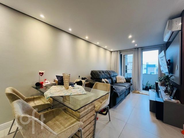 Apartamento com 74m², 2 dormitórios, 1 suíte, 2 vagas, Rio Branco em Novo Hamburgo