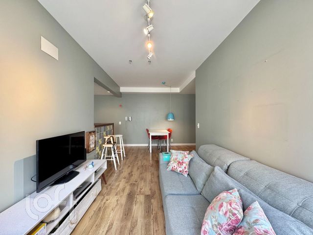 Apartamento com 68m², 2 dormitórios, 1 suíte, 1 vaga, Petrópolis em Porto Alegre