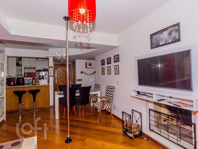 Apartamento com 84m², 2 dormitórios, 1 suíte, 1 vaga, Petrópolis em Porto Alegre