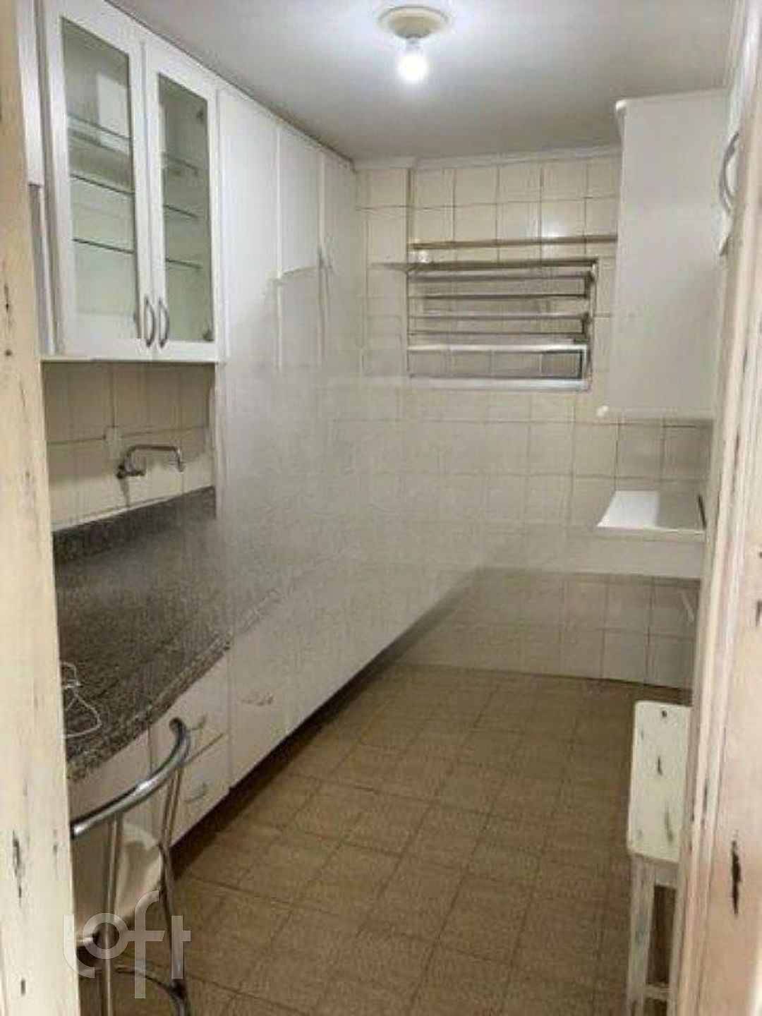 Apartamento à venda com 2 quartos, 80m² - Foto 2