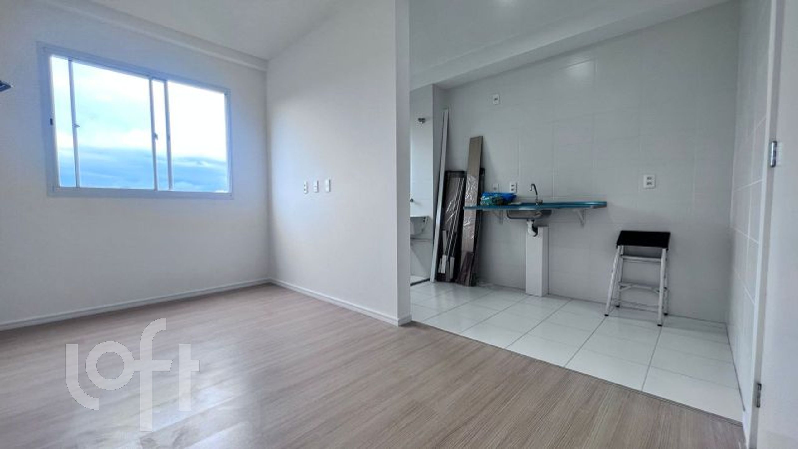 Apartamento à venda com 2 quartos, 47m² - Foto 2