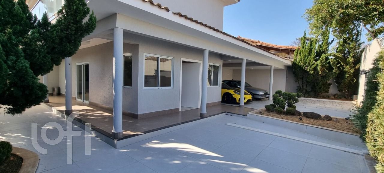 Casa à venda com 4 quartos, 1000m² - Foto 1