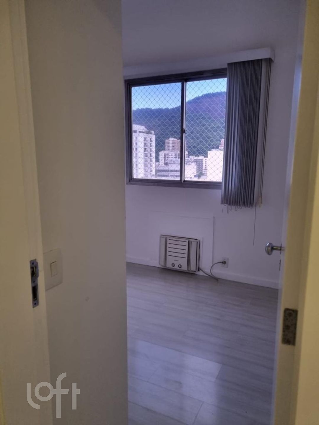 Apartamento à venda com 3 quartos, 157m² - Foto 15