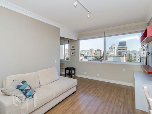 Apartamento com 45m², 1 dormitório, 1 vaga, Petrópolis em Porto Alegre