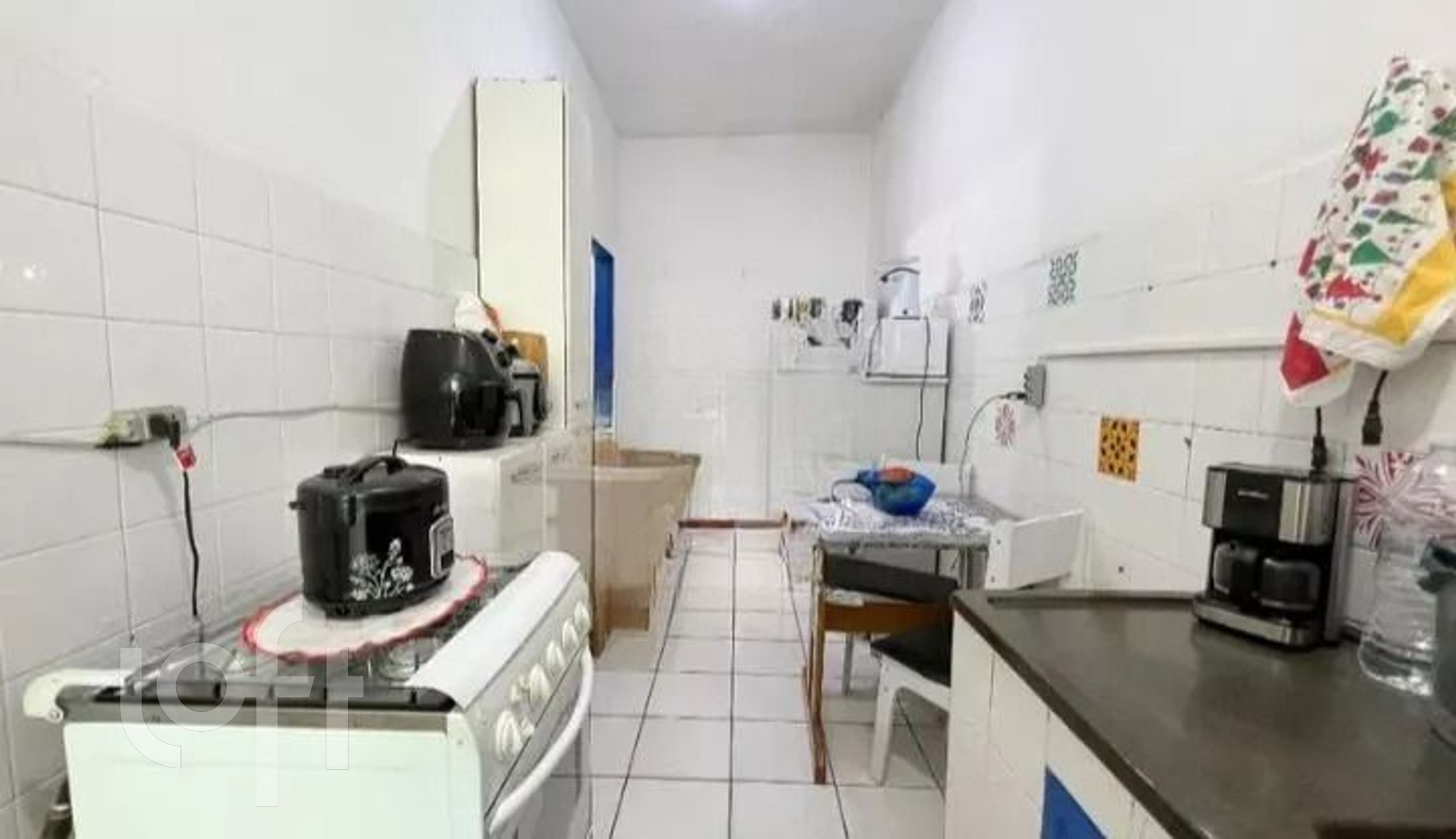 Casa à venda com 2 quartos, 100m² - Foto 4