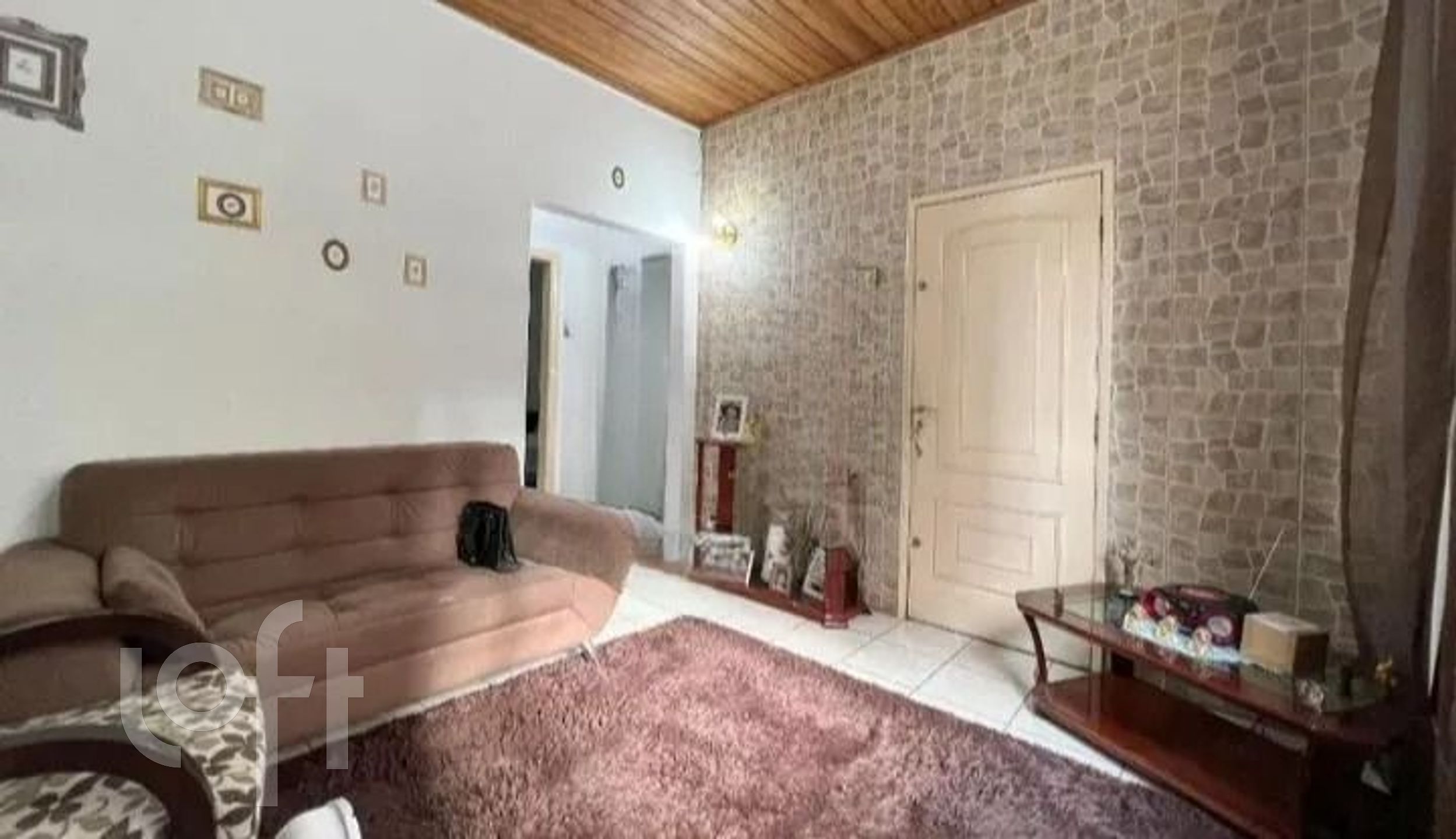 Casa à venda com 2 quartos, 100m² - Foto 1