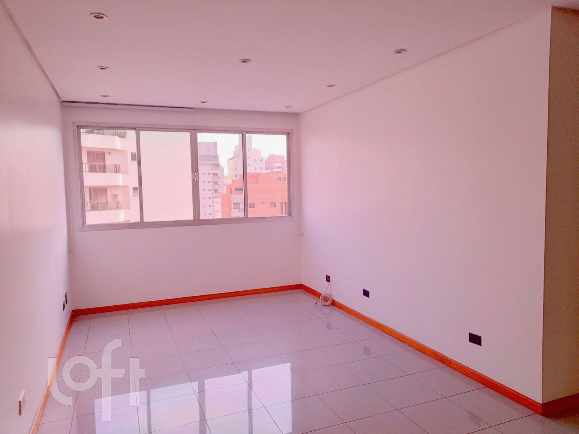 Apartamento à venda com 3 quartos, 98m² - Foto 2