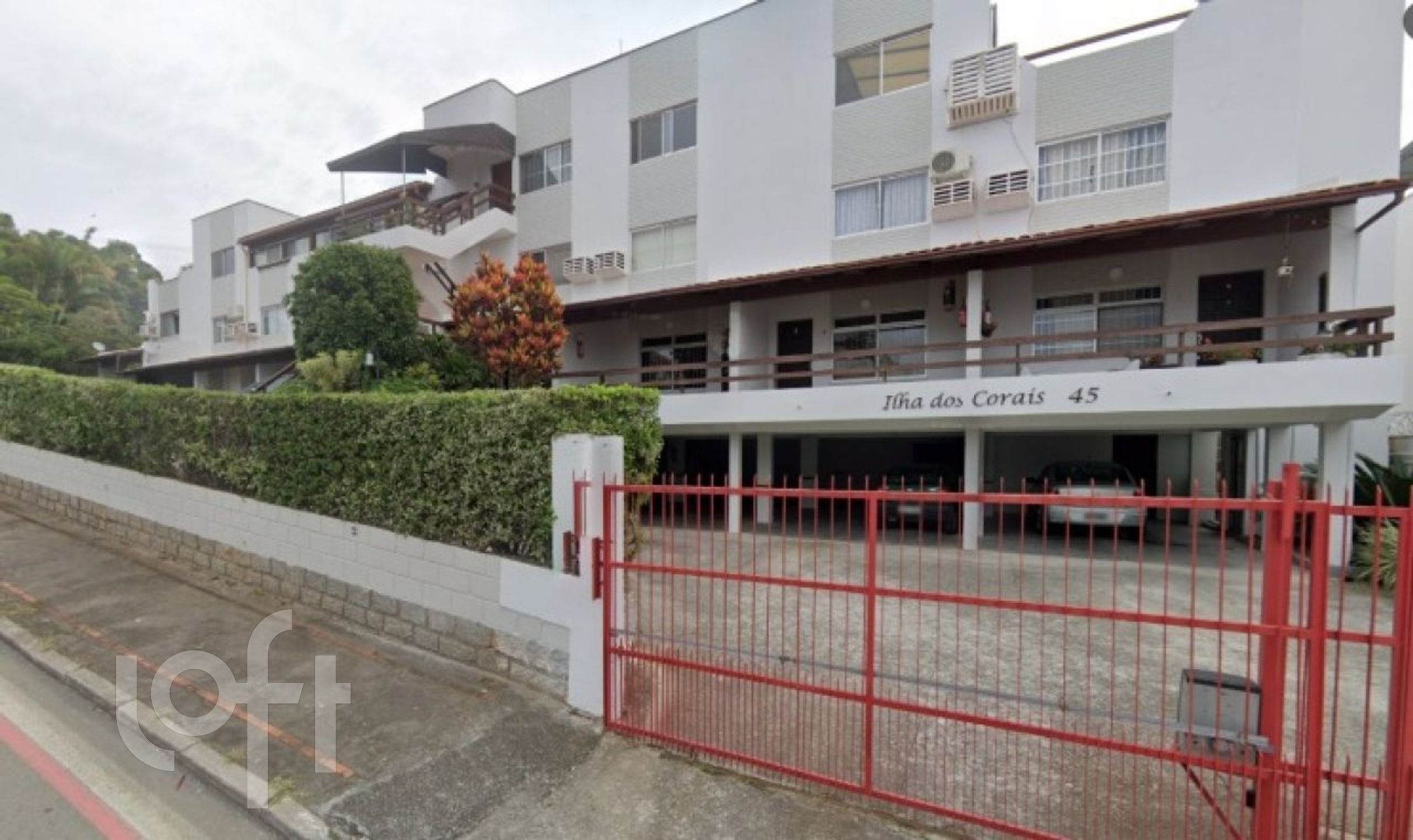 Apartamento à venda em Canasvieiras com 83 m², 2 quartos, 1 vaga