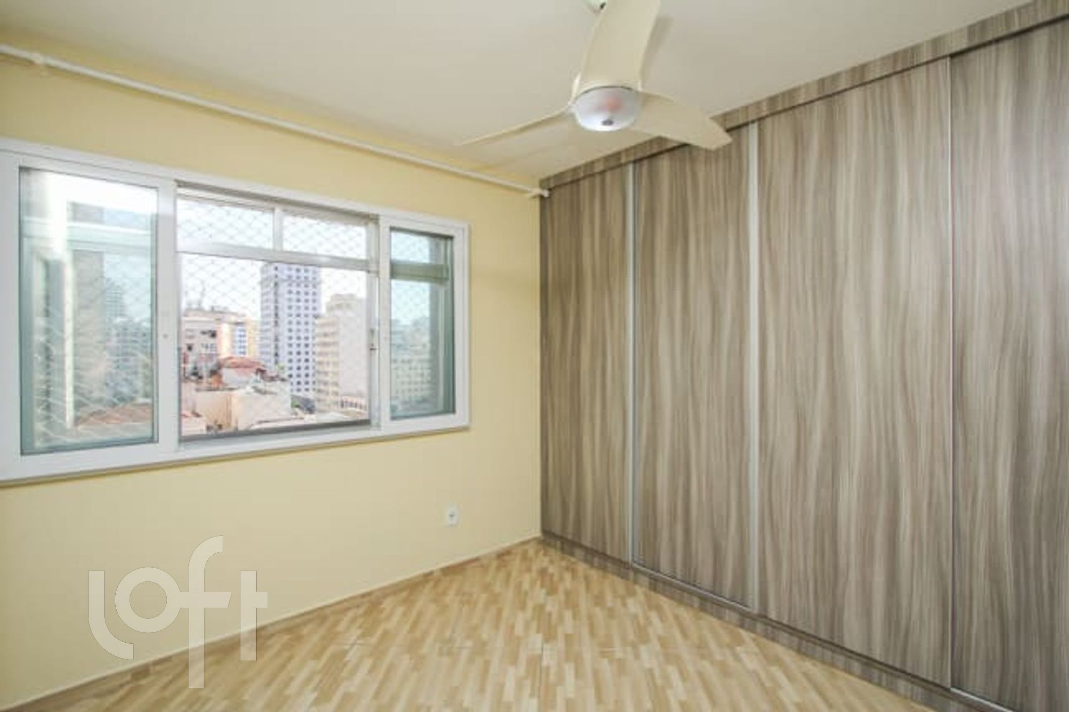 Apartamento à venda com 1 quarto, 40m² - Foto 3