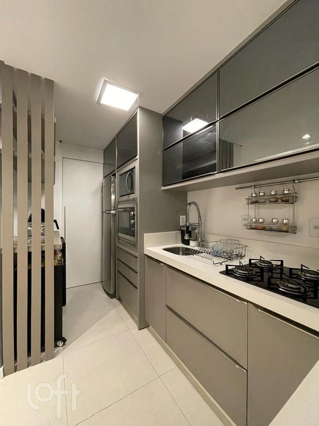 Casa Residencial com 78m², 2 quartos, 2 suítes, no bairro Morro das Pedras em Florianópolis