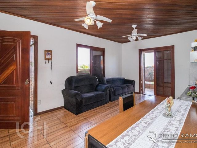 Casa com 450m², 3 dormitórios, 1 suíte, 2 vagas, Vila Ipiranga em Porto Alegre