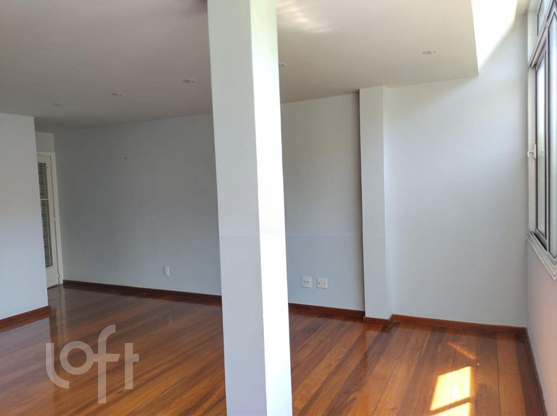 Apartamento à venda com 3 quartos, 158m² - Foto 3