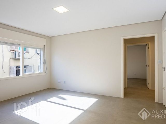 Apartamento com 44m², 1 dormitório, 1 vaga, Rio Branco em Porto Alegre