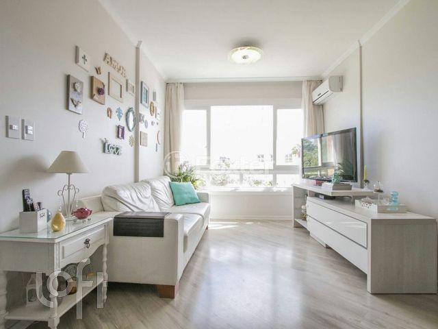 Apartamento com 87m², 3 dormitórios, 1 suíte, 1 vaga, Jardim Botânico em Porto Alegre
