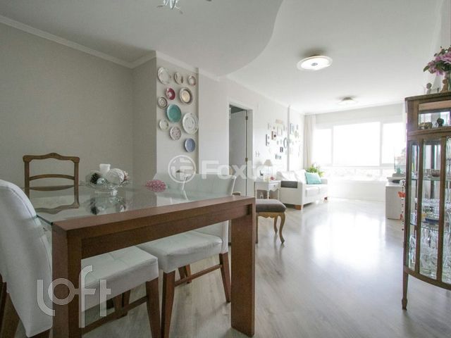 Apartamento com 87m², 3 dormitórios, 1 suíte, 1 vaga, Jardim Botânico em Porto Alegre