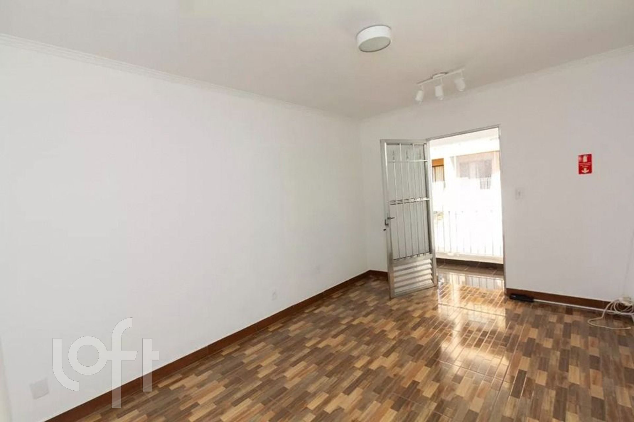 Casa à venda com 3 quartos, 244m² - Foto 28